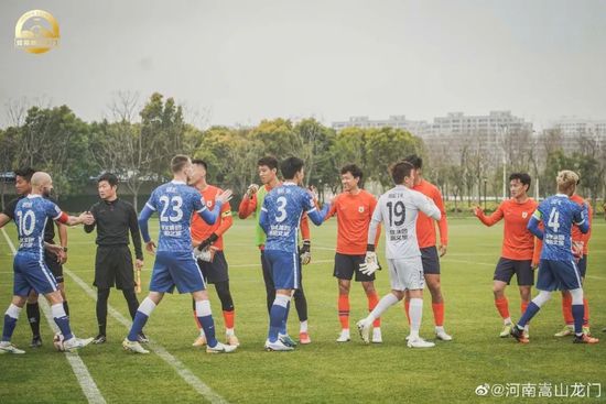 公车地铁痴汉h侵犯